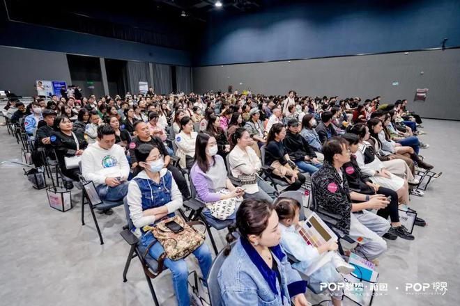 三亿体育app勾当回忆2425秋冬箱包趋向公布会皮具(图2) 三亿体育app勾当回忆2425秋冬箱包趋向公布会皮具(图2)
