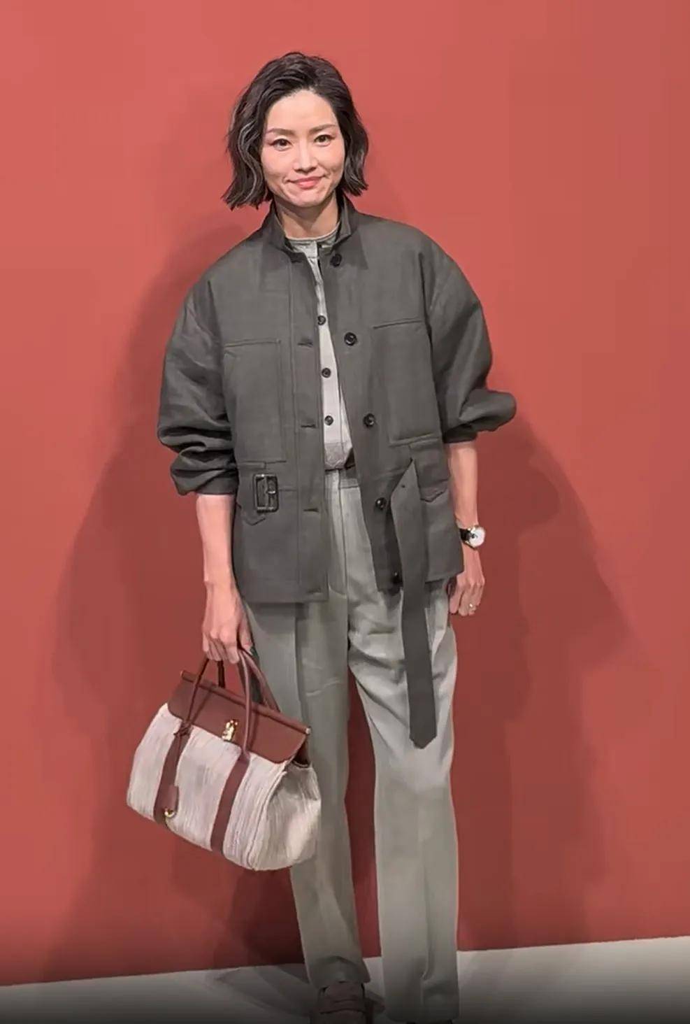 上海这一夜靳东李现帅气周迅娜然造型出众李敏镐苹果肌瞩目(图13)