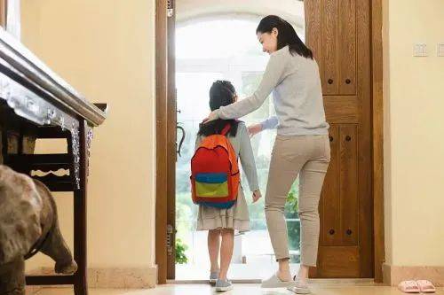 三亿体育平台：顺义妈妈正在卖掉铂金包全力保证孩子留学不断供(图2)
