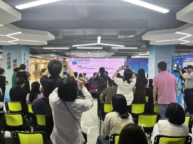 会员动态 中港皮具城政企联动双赋能助力商户高质量“赢战”广交会(图3)