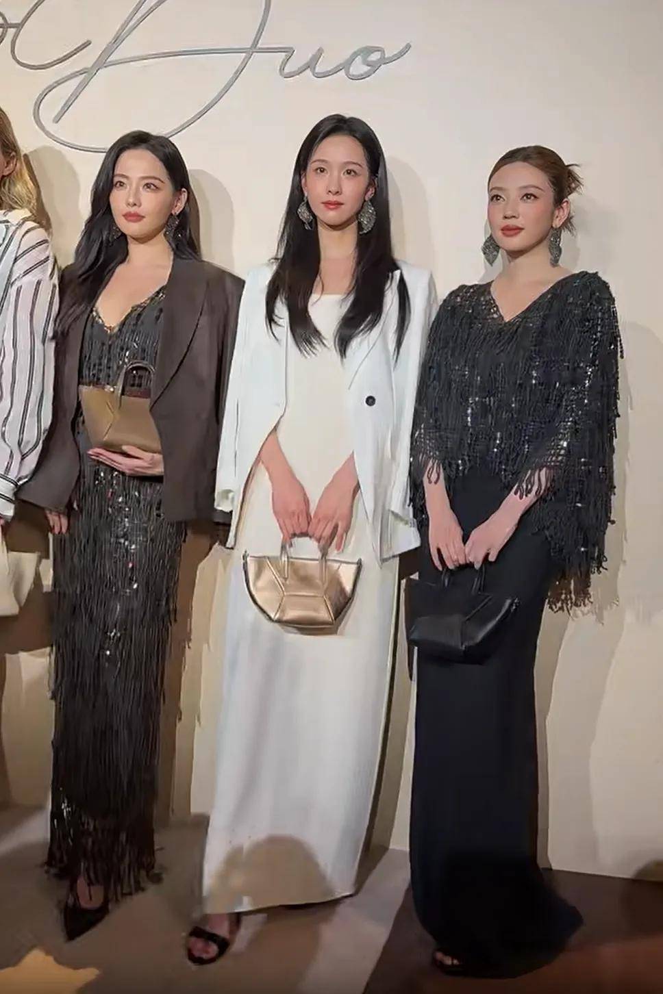 这一夜张嘉倪陈都灵同框比美刘诗诗优雅孙千深V长裙抢镜(图16)