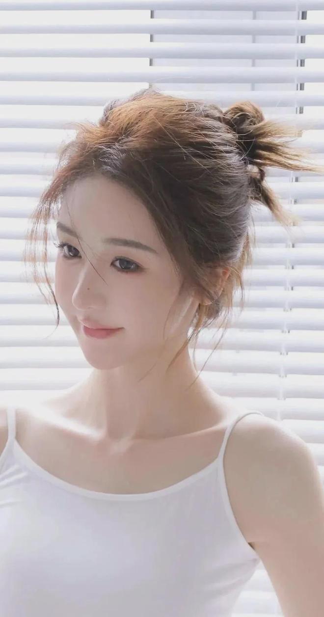 爽好舒服使劲添高H视频V(图1)