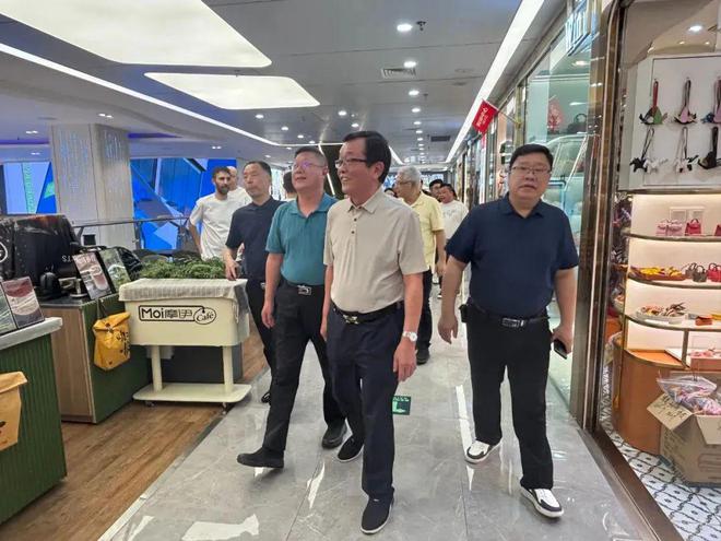 会员动态 中国皮革协会副理事长陈占光一行调研白云皮具城(图3)